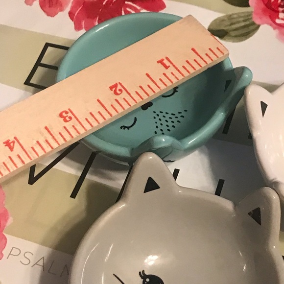 Set of Three New Ceramic Cat Trinket Trays, 3.5x3.75x.75 in. - Picture 9 of 11